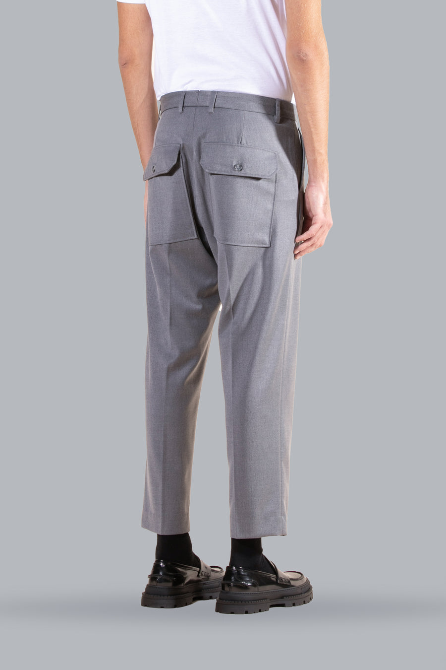 Pantalone regolare con tasconi retro - Grigio